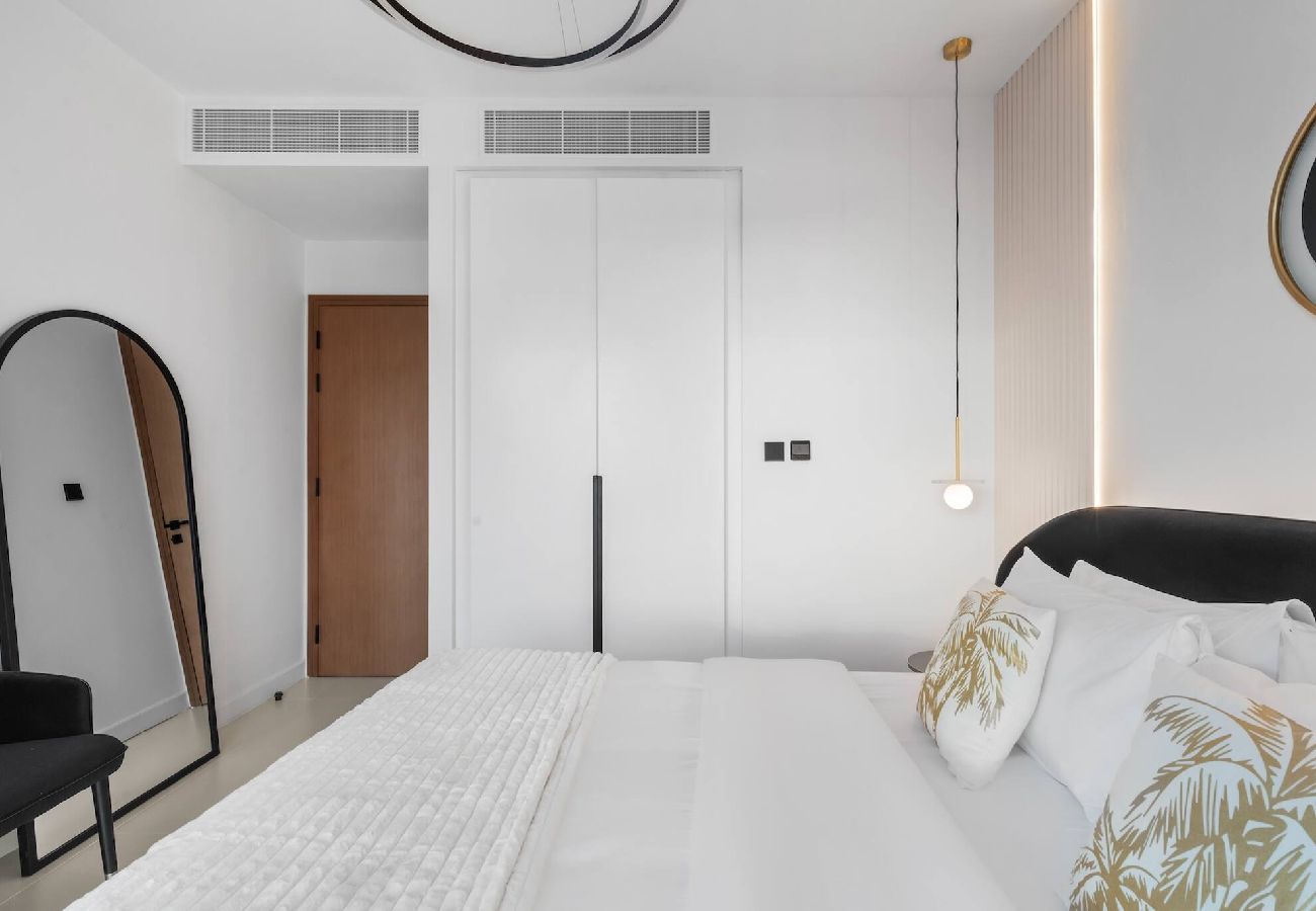 Apartment in Dubai - Vida 4007