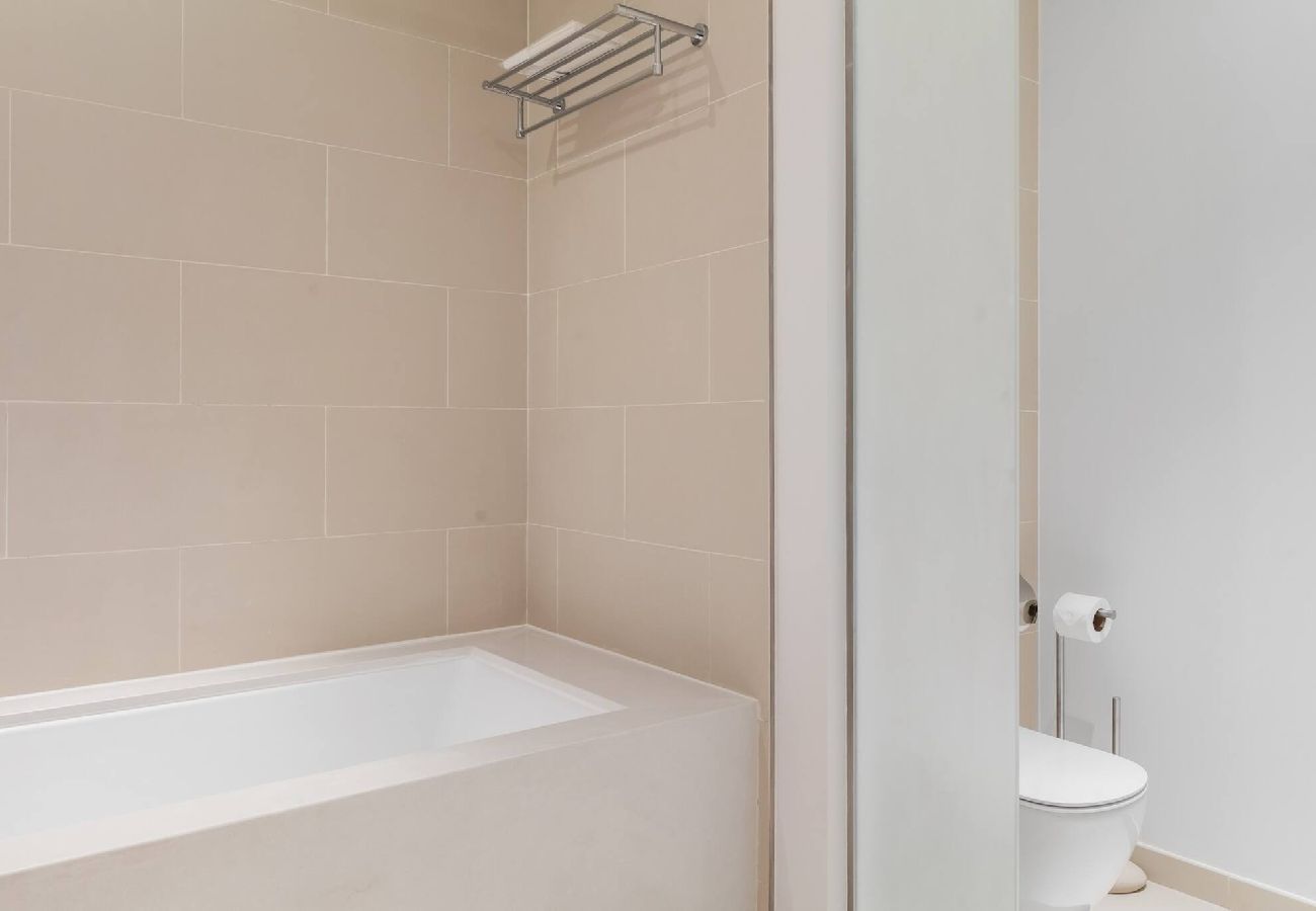 Apartment in Dubai - Vida 4007