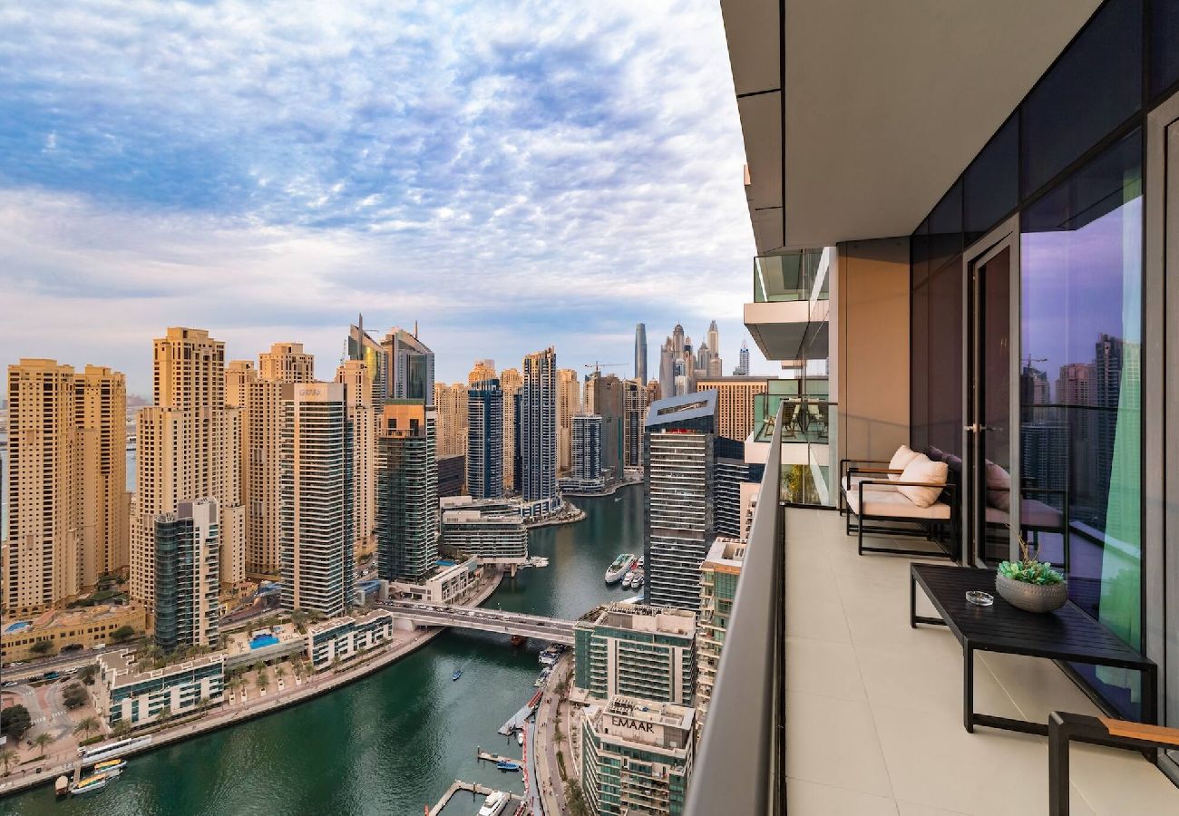Apartment in Dubai - Vida 4007