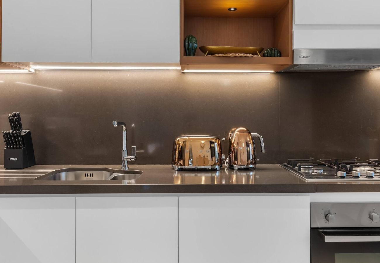 Apartment in Dubai - Vida 4007