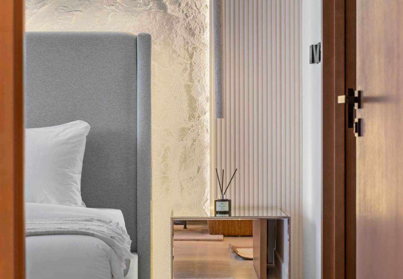 Apartment in Dubai - Vida 3802