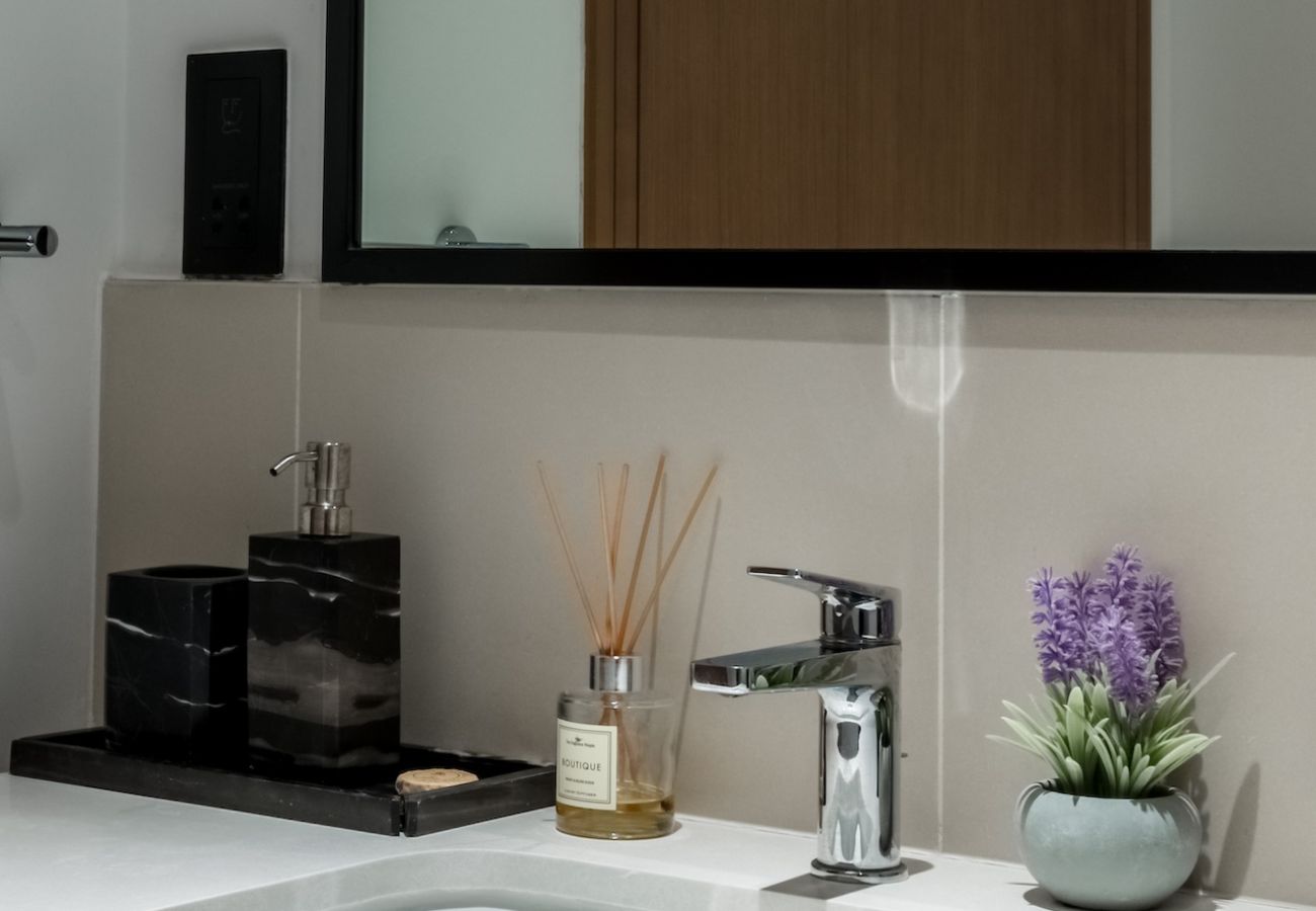 Apartment in Dubai - Vida 3602
