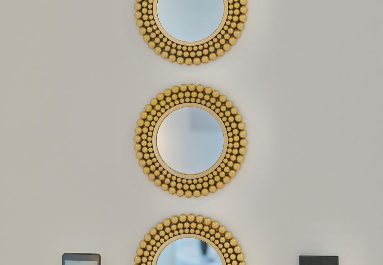 Apartment in Dubai - Vida 2307