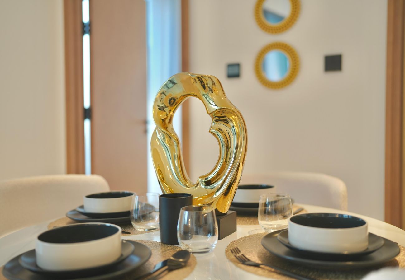 Apartment in Dubai - Vida 2307